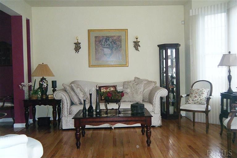 33 Valimar Blvd, White Plains, NY 10603 Zillow