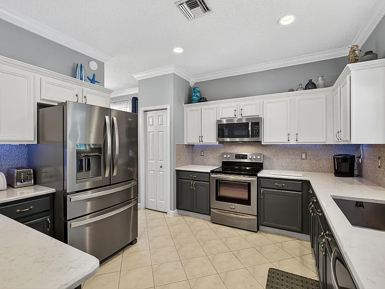 3738 Old Lighthouse Cir #SEASON RENTAL — Photo 20