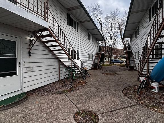2nd image of 503 Woodford St APT 2