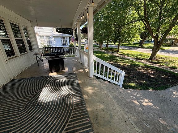 4th image of 115 S 10th St