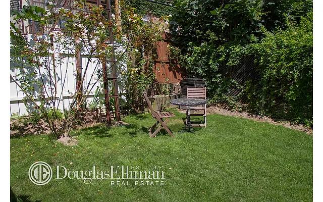 Rented by Douglas Elliman | media 22