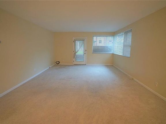 5th image of 19901 Van Aken Blvd APT 9