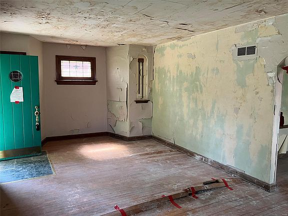 3rd image of 6908 Alberici Ave