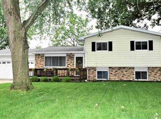 1453 Wesley Ct, Bay City, MI 48708