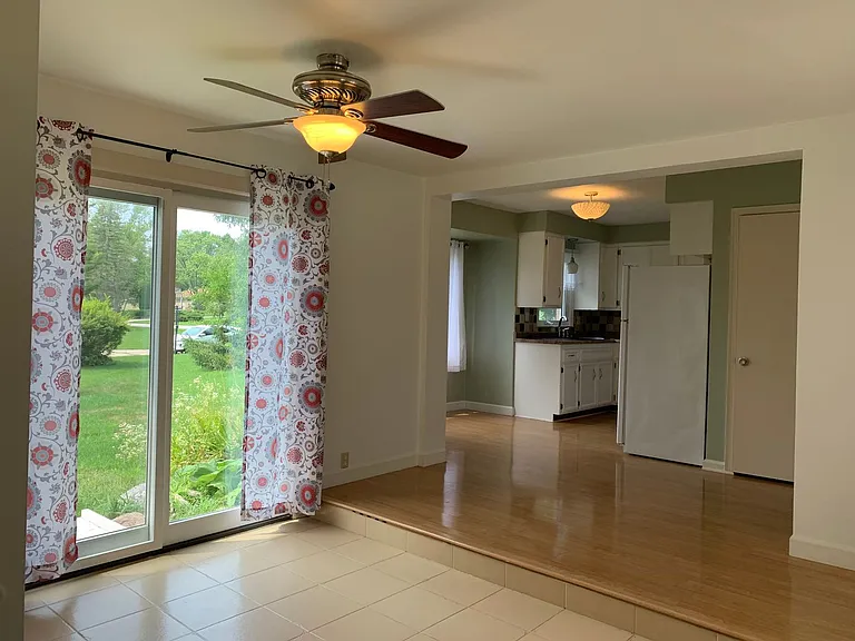 14865 Pershing Dr — Photo 3