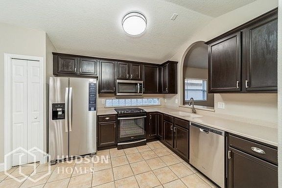 5th image of 33426 Irongate Dr