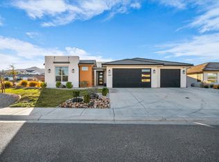 3182 E Fuchsia Dr, Saint George, UT 84790