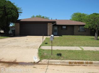 6939 SW Cherokee Ave, Lawton, OK 73505
