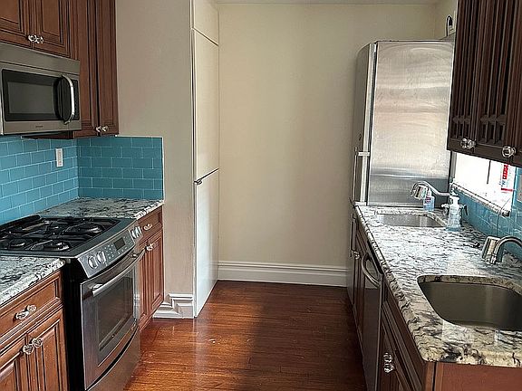5th image of 317 W 95th St APT 6E