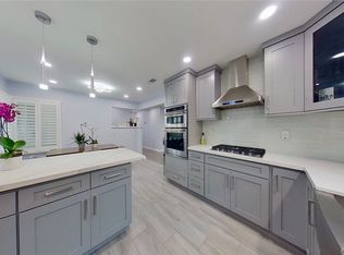 8842 De Ville Cir, Huntington Beach, CA 92647