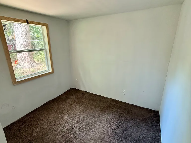 1337 E McKinley Ave — Photo 7