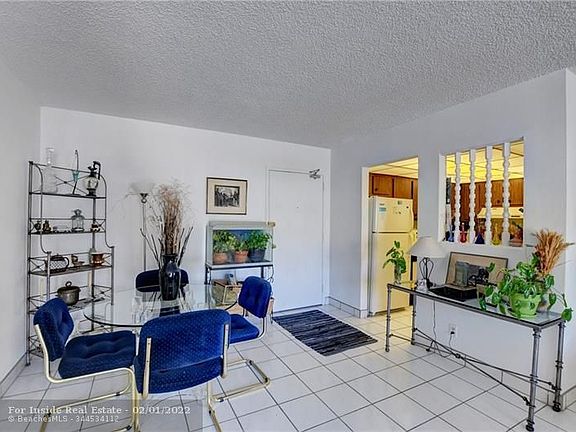 4th image of 704 SE 2nd Ave APT 341