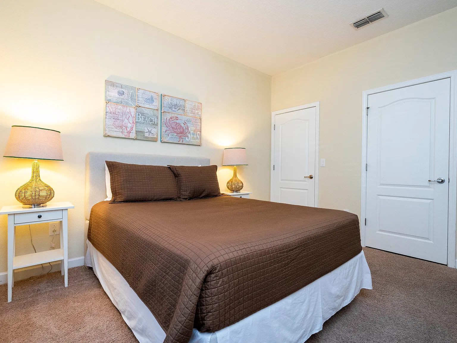 4 bed, 1902 sqft, $2,800 — Photo 2