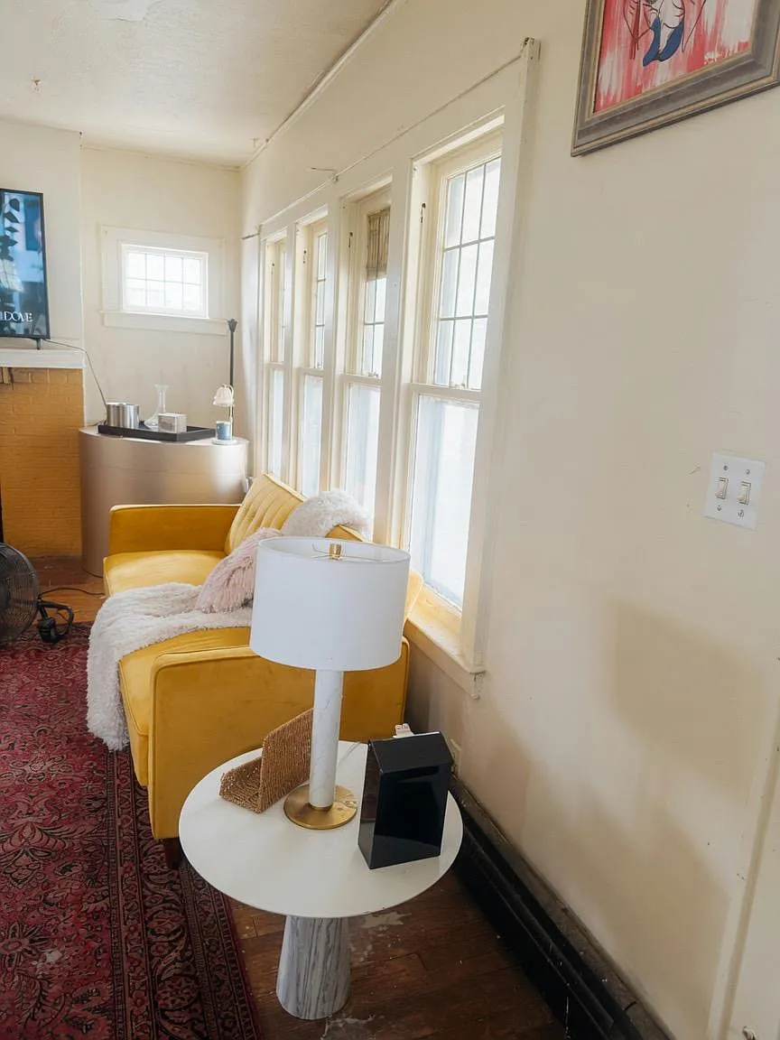 3 bed, 1.0 bath, 2000 sqft, $1,139 — Photo 4