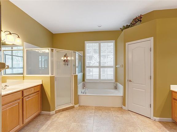 5th image of 10008 Shortwood Ln
