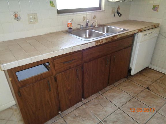4th image of 840 NW 59th Ct