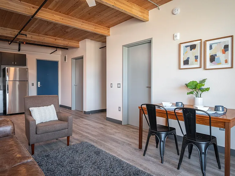 Dean River Apartments — Photo 55