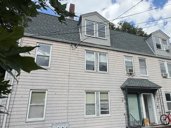 9 High Street Pl APT 3, Brookline, MA 02445