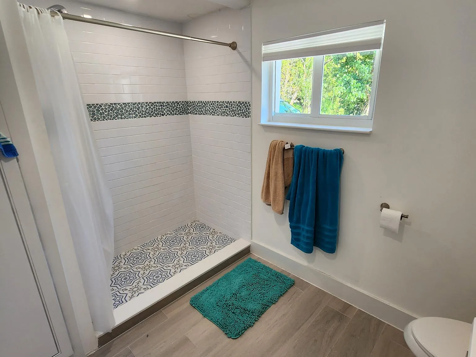 3 bed, 1250 sqft, $3,200 — Photo 4
