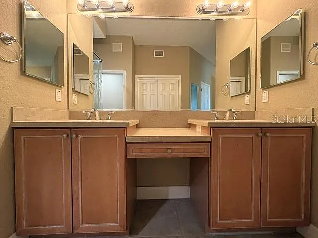 1425 Emerald Dunes Dr #17 — Photo 44