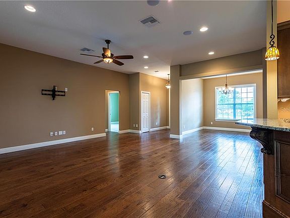 3rd image of 14963 Twinberry Dr