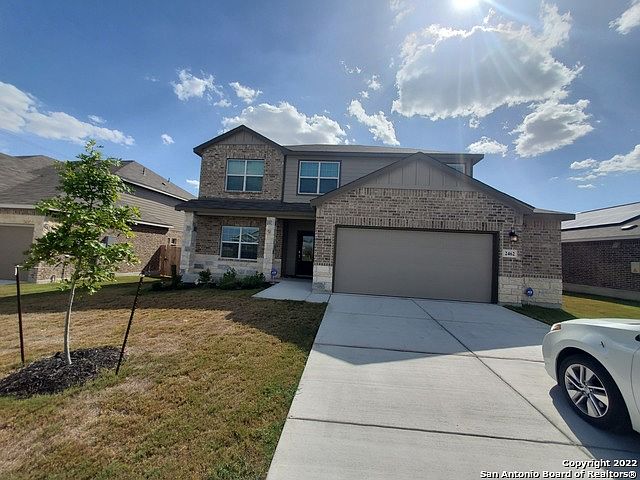 2nd image of 2462 Moselle Ln