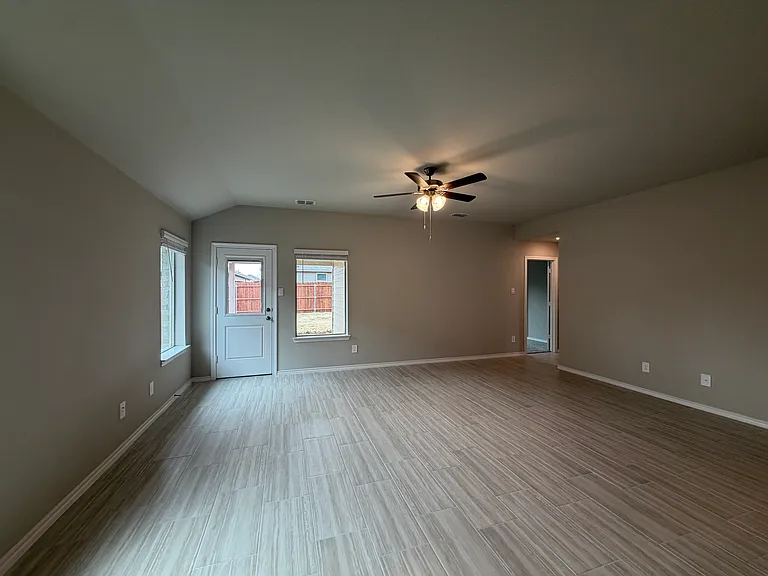 8433 Coffee Springs Dr — Photo 9