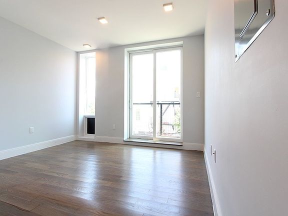 2nd image of 28 Wilson Ave #B3b