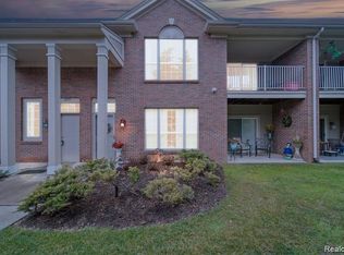 2203 Saratoga Blvd, Walled Lake, MI