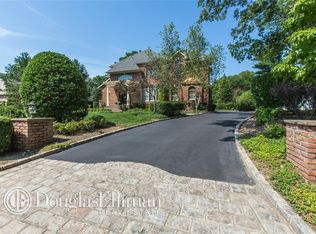 6 Sunhill Rd, Nesconset, NY 11767