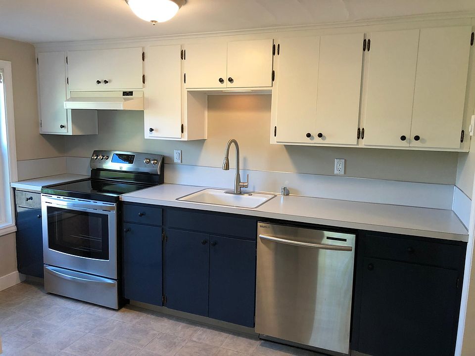 1st image of 19614 15th Ave NE APT B