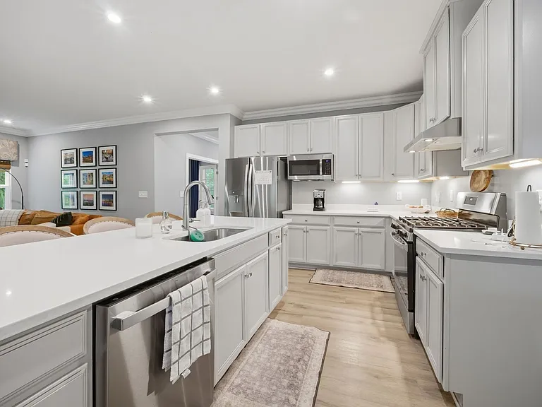 1741 Watershed Ct — Photo 14