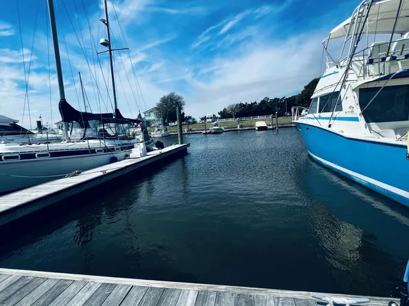 4909 Fish Factory Road SE #B-8, Southport, NC 28461