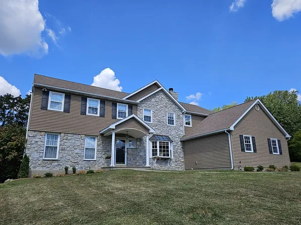 1242 Victoria Ln, West Chester, PA 19380
