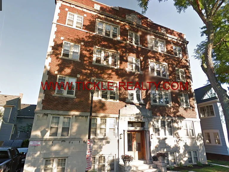 The Benson Apartment Building — Photo 8