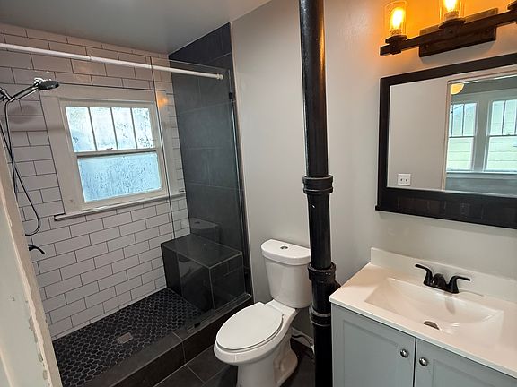 2nd image of 418 Broadway Ave #4