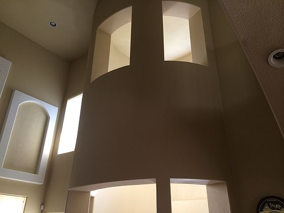 3rd image of 512 Heath Dr
