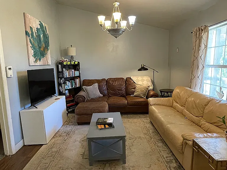 3 bed, 1056 sqft, $1,000 — Photo 3
