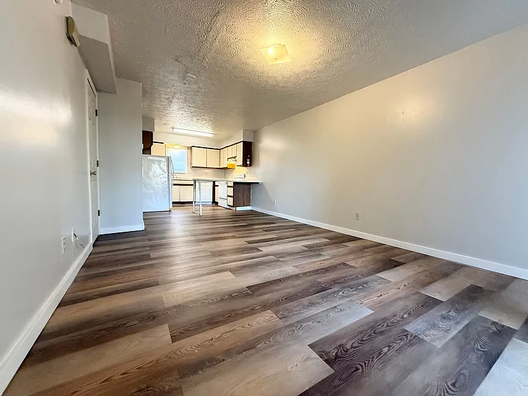 1713 N Lincoln St — Photo 5