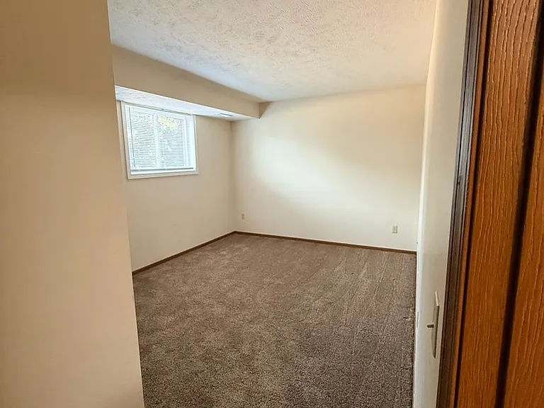 31400 N Marginal Rd — Photo 13