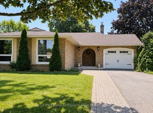 2255 Urwin Cres, Oakville, ON L6L2T3