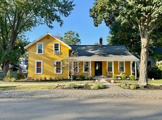 36 Chestnut St, Douglas, MI 49406