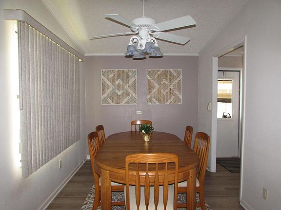5th image of 901 Saint Andrews Blvd