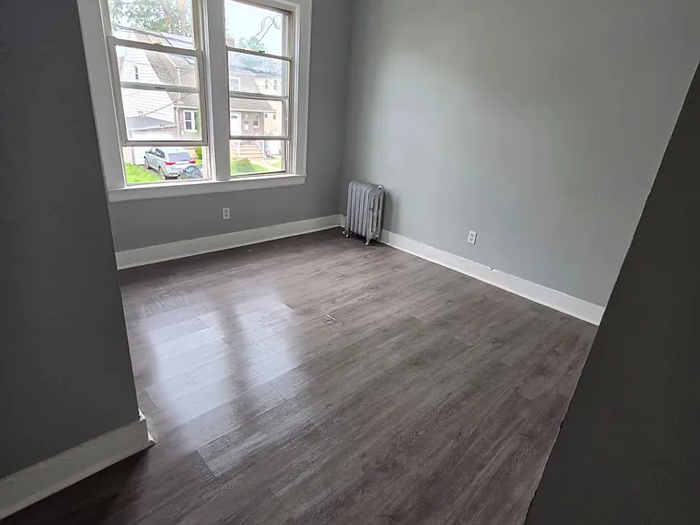 1035 Morris St #2 — Photo 5