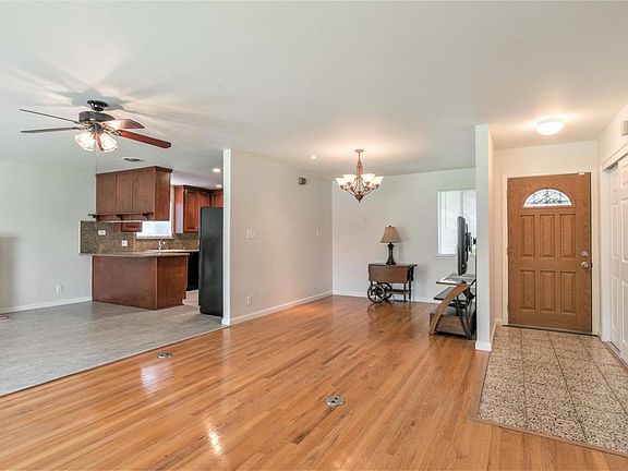 4th image of 7404 Candlewood Way
