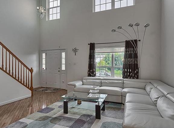5th image of 336 Birchwood Crossing Ln