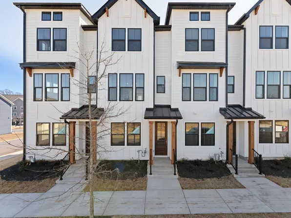 38 Renaissance Row Dr, Greenville, SC 29607
