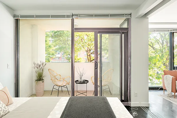 Sold by Compass | media 7