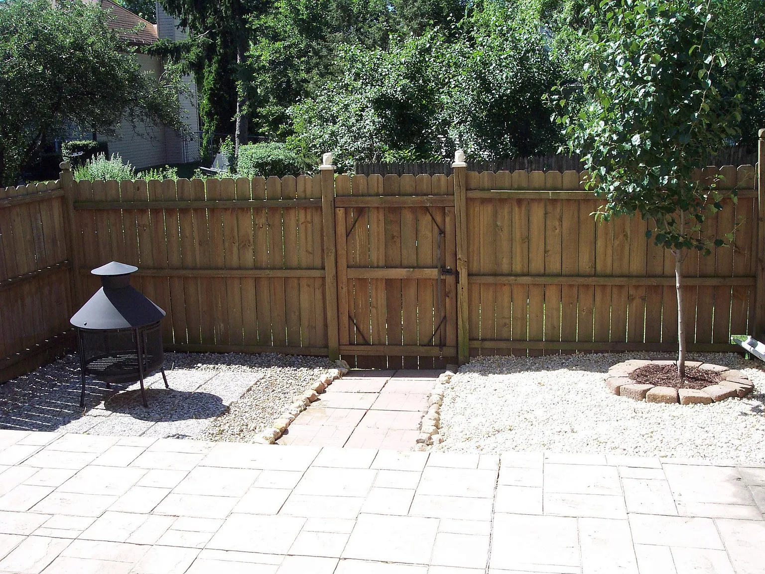 1345 Northampton Ln photo 1