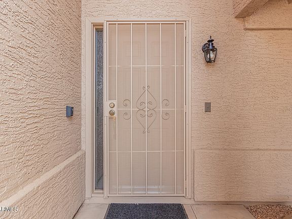 4th image of 10705 E BELLFLOWER Drive